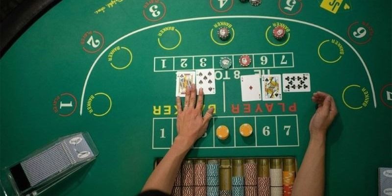 Luật chơi cơ bản và cách tính điểm Baccarat 4 Baccarat là gì?